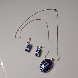 Very Awesome Colorful Plastic Necklace And Earring Set